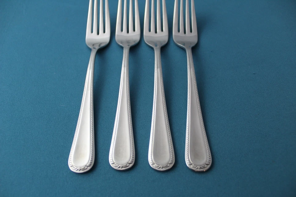 4 garfos para salada SWEDISH LODGE brilhante 18/10 aço inoxidável porcelana 7 1/8" - Imagem 2 de 4