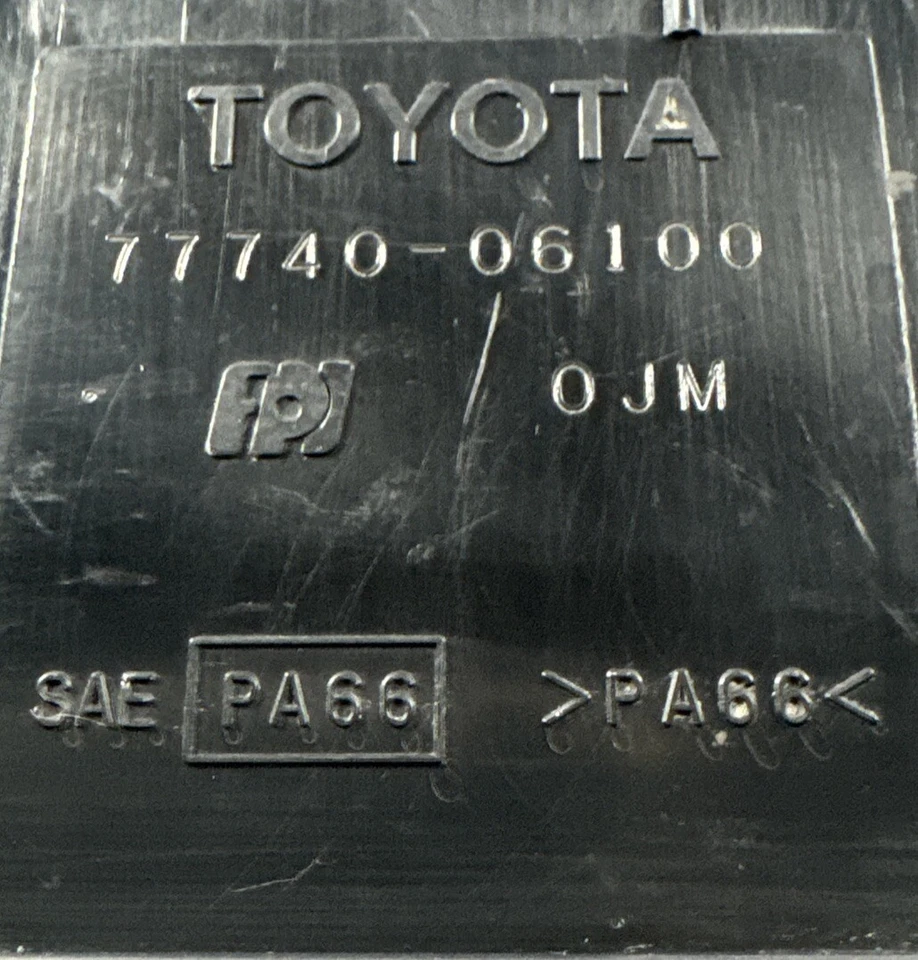 OEM 1999-2002 Toyota Solara 99-01 CAMRY Fuel Vapor Canister 77740-06100 - Image 2 of 4