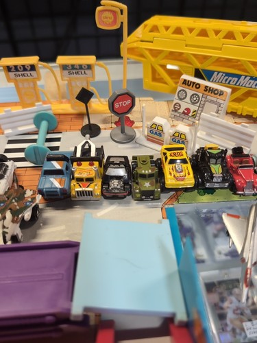 Vintage Micro Machines City Service Center Playset Carrying Case 1987 LOT BUNDLE - Picture 10 of 22