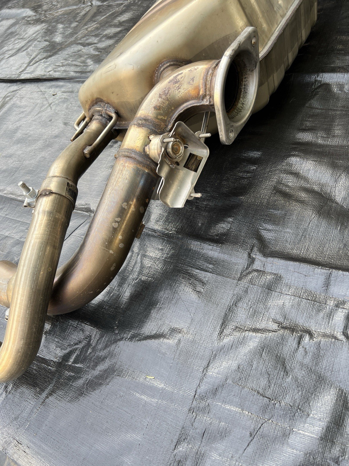 ASTON MARTIN DBS SUPERLEGGERA 5.2 V12 EXHAUST BACK BOX MUFFLER 