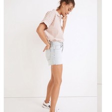 Madewell Relaxed Denim Shorts Light Wash High Rise Raw Hem Size 31 Distressed