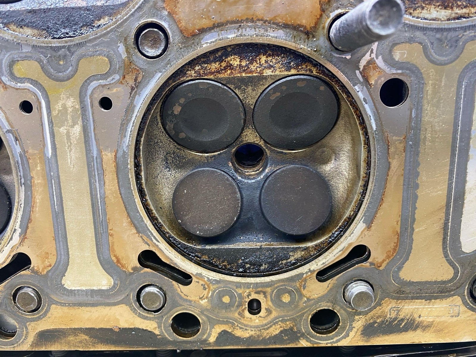 2006-2013 BENTLEY CONTINENTAL 6.0L RIGHT SIDE ENGINE MOTOR CYLINDER HEAD ASSY