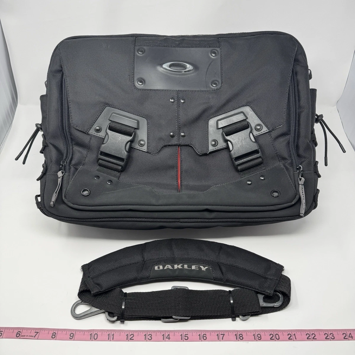 Preços baixos em Bolsa de laptop Oakley Masculino Preto | eBay
