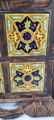 Bandeja Talavera Madera Tallada a Mano Azulejo Vintage Negro Dorado Verde Marrón Mediados de Siglo - Imagen 5 de 8
