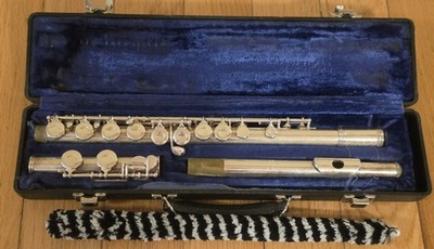Gemeinhardt 2SP Top Student Flute With Cleaning Rod And Case Ready To Play