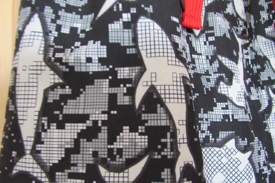 Adidas Board Shorts Niños XL Bañador Tiburones Negro Rojo Cordón Por Todas Partes Foto 2 de 4