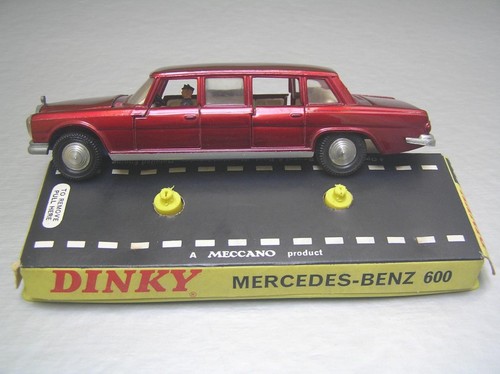 Dinky Toys 128 Mercedes Benz 600 Pullman Limousine with scarce blue base NMIB+ - Picture 7 of 10