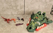 Mighty Max Storms Dragon Island - Light Up & Figures 1993