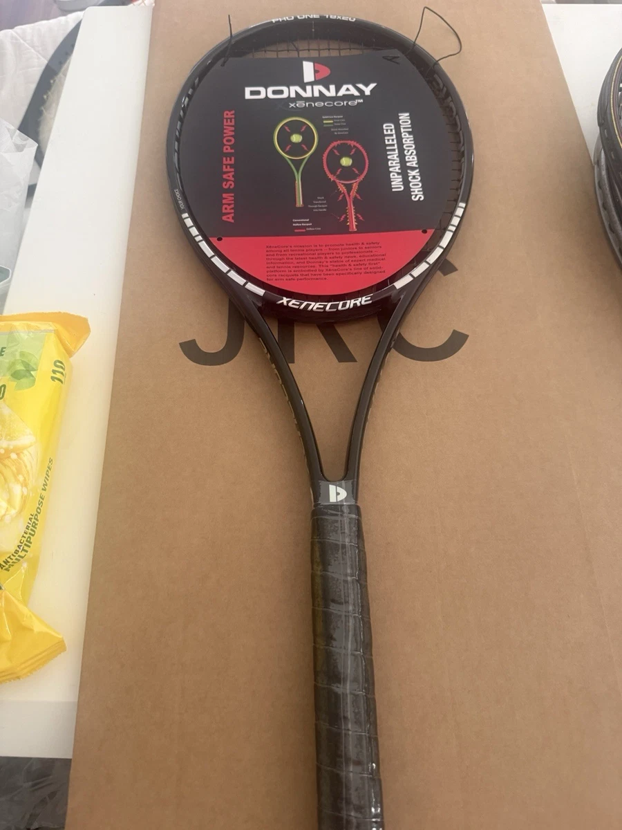 RAQUETTE TENNIS DONNAY PRO ONE GT 97 XENECORE QUAD CORE (très rare) EUR 100,00 - FR