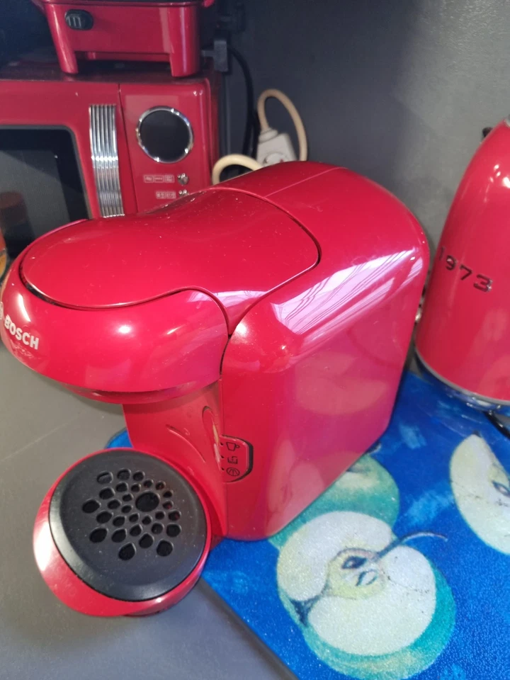 ***TASSIMO/BOSCH***, Kapselmaschine, ***ROT***, Zustand: OK, keine OVP - Bild 3 von 4