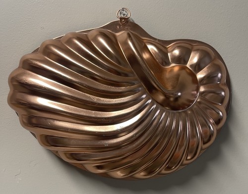 Vintage Seashell Nautilus Copper Tone Metal Cake Jello Mold Wall Decor 6 Cups
