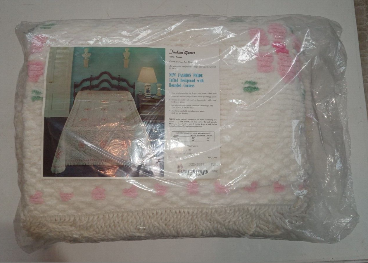 NEW OLD STOCK VINTAGE CHENILLE BED SPREAD PENNEYS FULL SIZE PINK 78 X