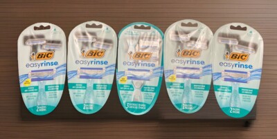 4 BIC Easy Rinse Disposable Razors 4 Blades 2 Count + 1 Refillable 3 Cartridges