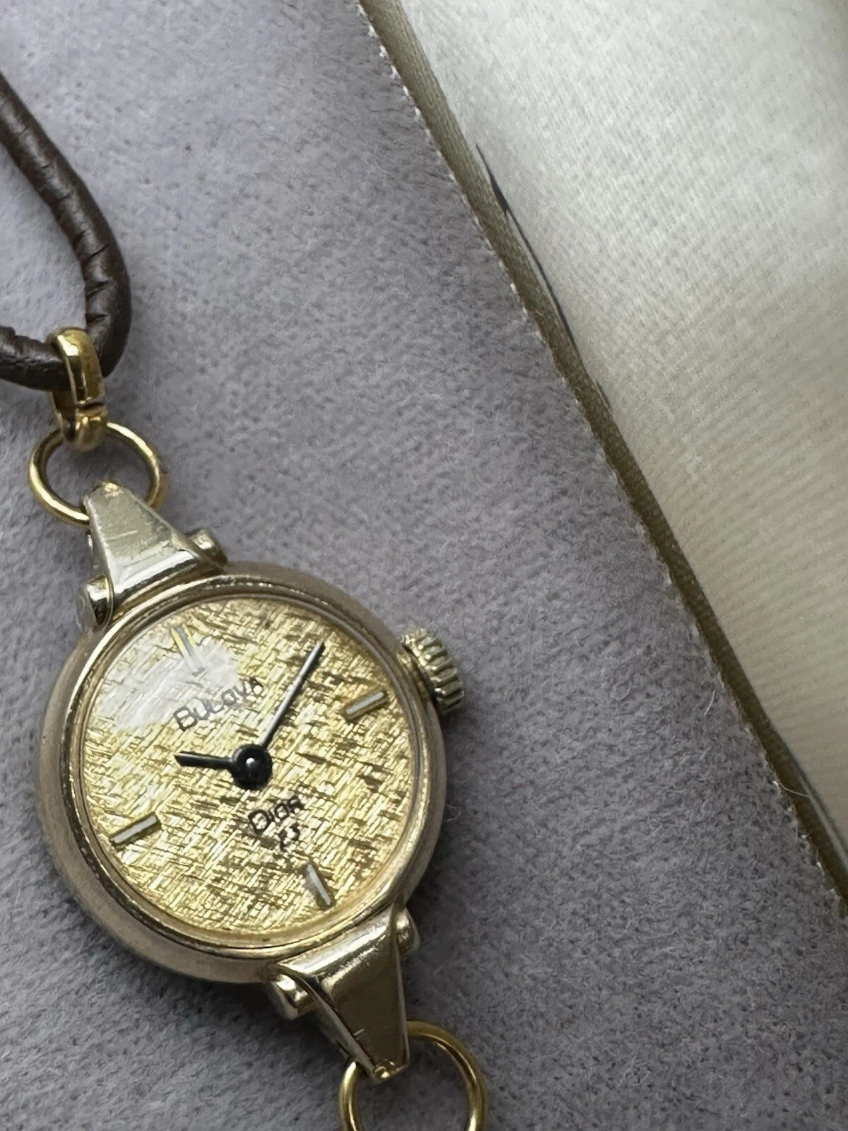 Montre femme Christian Dior par Bulova