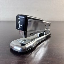 VINTAGE 5  CHROME  BLACK ARROW 107 STAPLER
