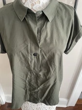 A New Day Ladies Army Green Pullover 1/2 Button Blouse Sz L