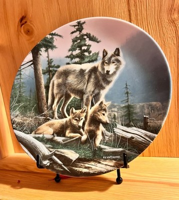 Wolf Plate, 1st Issue of ''Call of The Wilderness'' series by Ken Daniels 1991