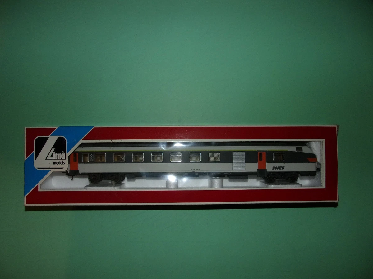 Ls Models 40176 HO - voiture corail blanche 1ere classe logo encadrée