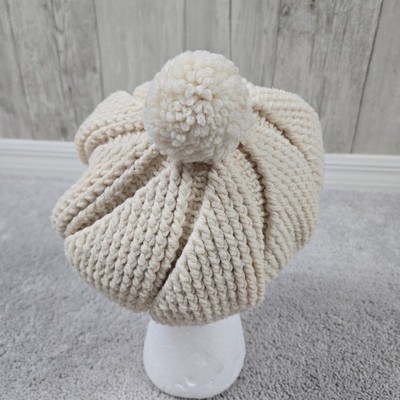 Cream Hand Knit Beanie Pom Snowbunny Baddie Boho Winter  display picture 2