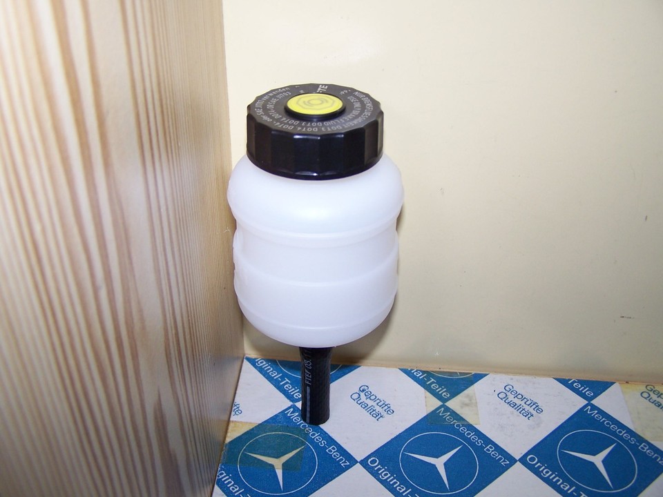 MercedesBenz Unimog 404 411 Brake Fluid Reservoir NEW eBay