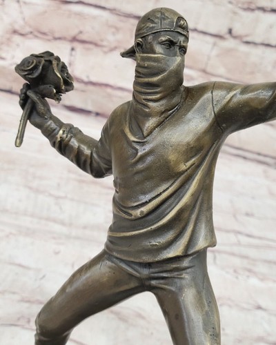 Handmade BRONZE Flower Thrower Statue by Banksy Unknow Artist Gift Figure - Picture 6 of 10