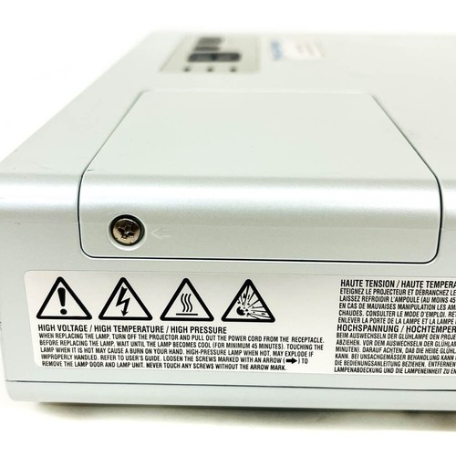 3M X20 Portable 3LCD Projector XGA 1024x768 px 2000 lumens w/o Remote - Picture 12 of 15