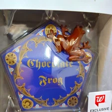 New Hallmark Ornament CHOCOLATE FROG BOX Harry Potter, excellent condition