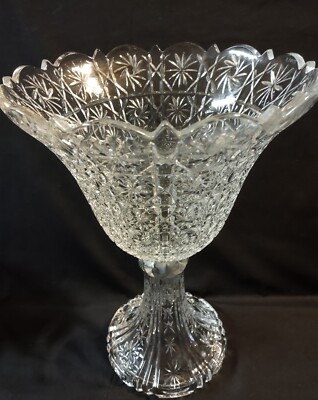 Towle, Pin Star, Leaded Crystal, English Truffle, Bohemian Pedestal Centerpiece