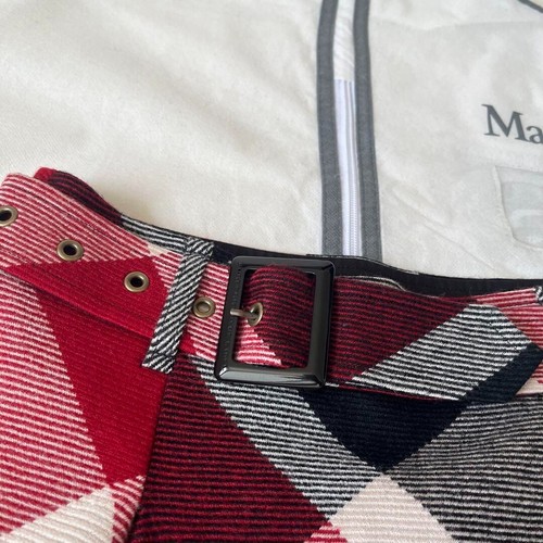 Burberry Check Skirt with Belt & Logo Plate - Red, Size 36(M) - Picture 9 of 14