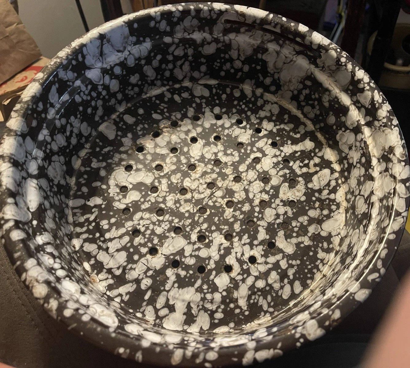 VTG Brown & White Marbled Enameled Colander/Strainer