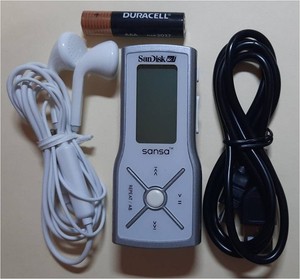 SanDisk Sansa m240 1GB Silver MP3 Player bundled (See Description) Works Great!