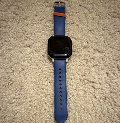 Gizmo watch 2 Smart Watch Blue Silicone Band White Plastic Case