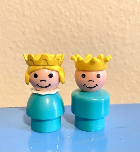 Vintage Fisher Price Little People 993 Castle PLASTIC PRINCESS Blond + PRINCE