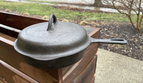 Vintage #6 Griswold Cast Iron 9 Inch Skillet & 1096 Self Basting lid Frying Pan