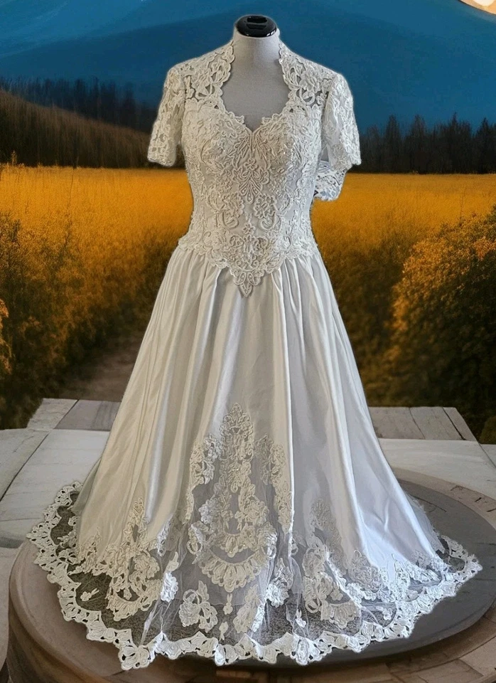 Lady Eleanor Wedding dress size 10 52" Long Train Free Shipping - Image 3 of 4