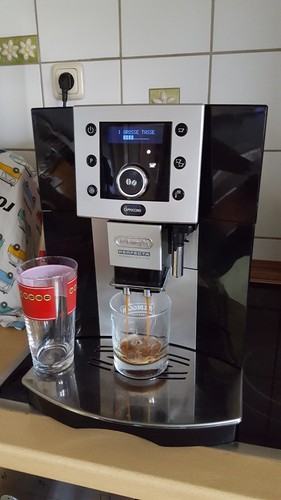DeLonghi Perfecta cappucino ESAM5550.B negro pantalla jarra de leche nuevo mantenimiento - Imagen 4 de 15