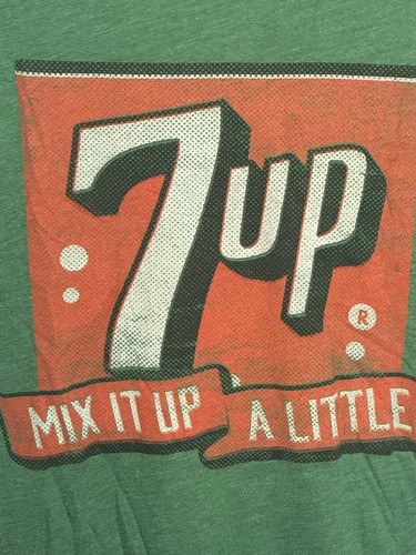 Vintage 7UP Graphic Tee Classic Size - Large - Imagen 2 de 4