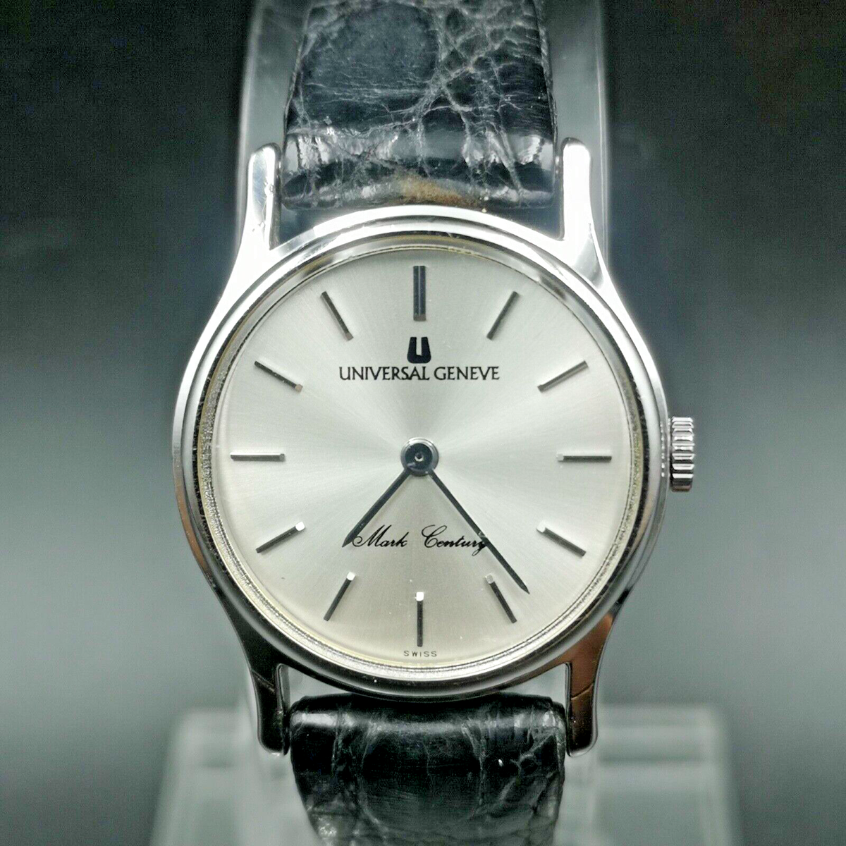 Vintage Universal Geneve Mark Century Swiss Ladies quartz watch. 7