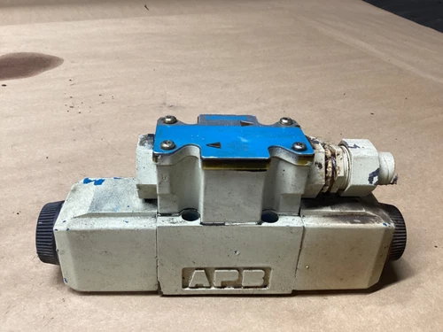 Eaton DG4V-3-2N-M-FW-B6-60 Solenoid Valve, Hydraulic Control Valve #104G71PR7