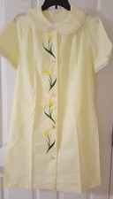 Vintage Made In HONG KONG Housecoat Yellow with Embroidered flowers. SIZE M NICE