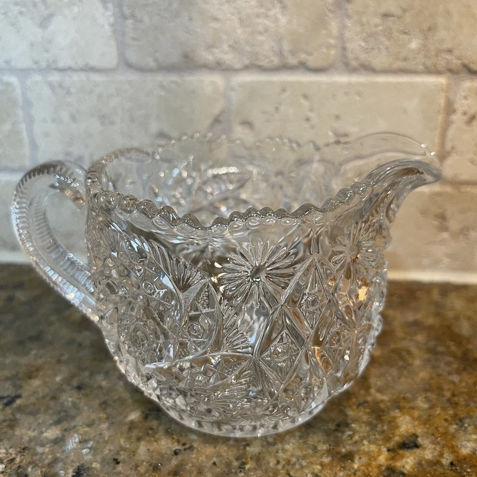 Crema de vidrio vintage corte cristalino detallada floral geométrica 3,5" X 3,5" Foto 3 de 4