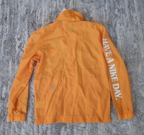 NWT Nike Mens Size S Unisex Nylon Street Style Plain Jacket Logo DM5056-886 - Picture 2 of 8