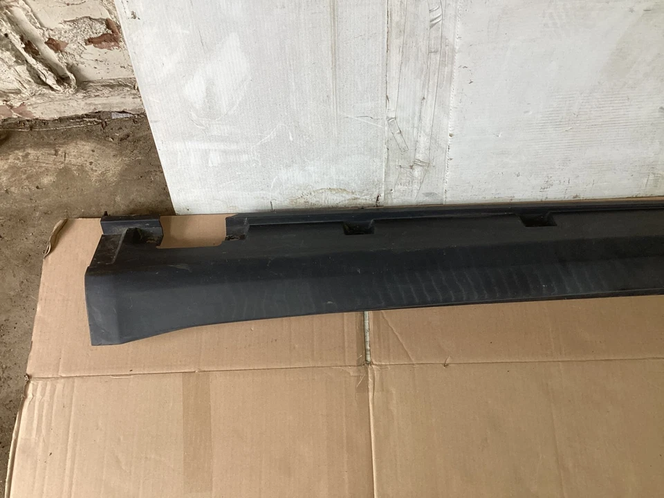 Левая боковая юбка со стороны водителя для Mercedes-Benz GL450 2007-2012 годов выпуска от оригинального производителя - Изображение 2 из 4