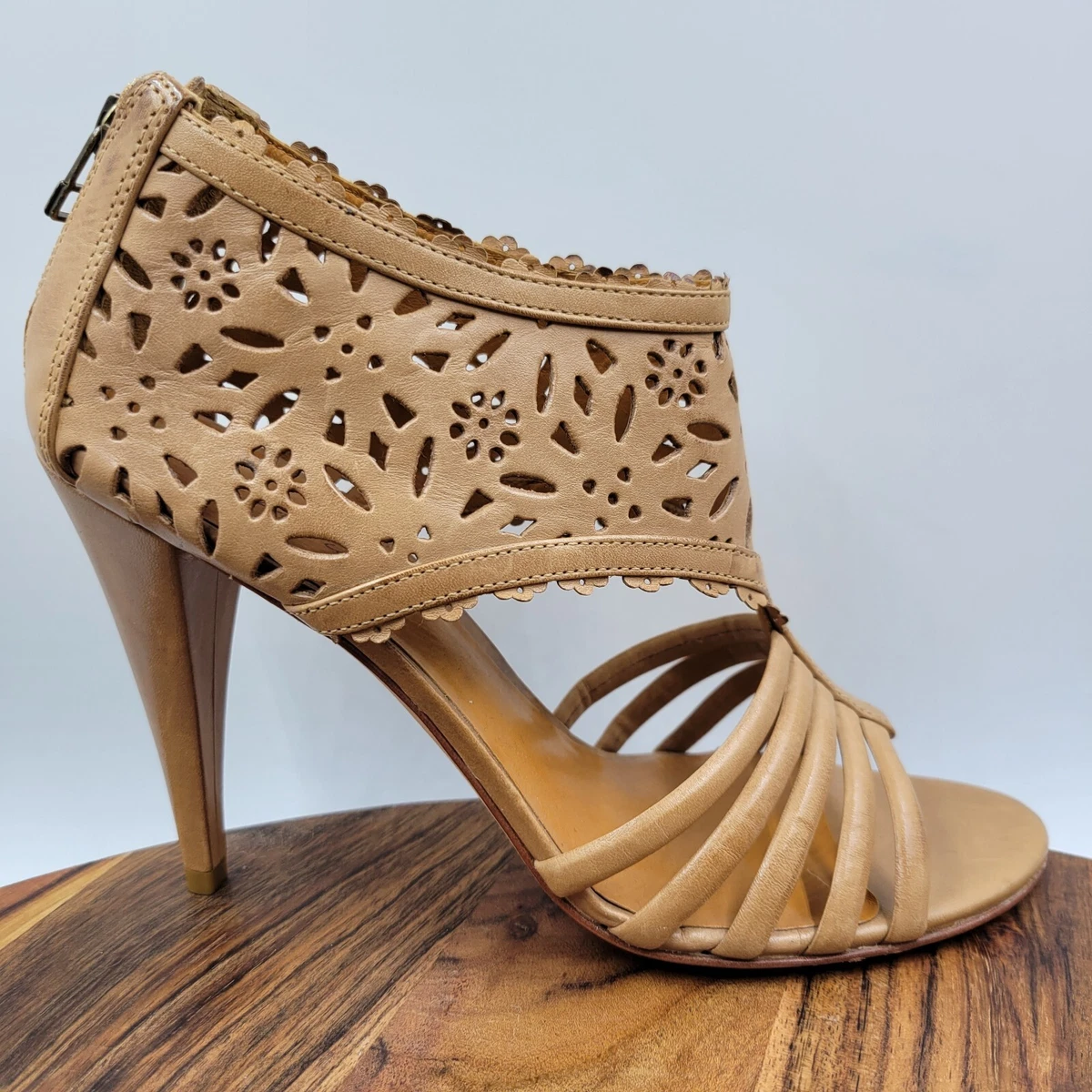Caged stilettos top