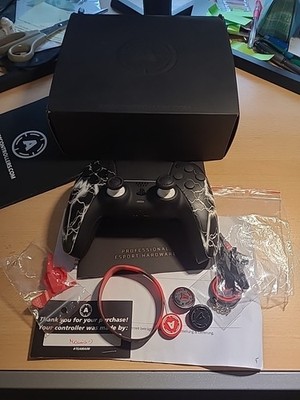 PS5 Aim Controller 4 Paddles, Grip, Etc. (Siehe vor letztes Foto)