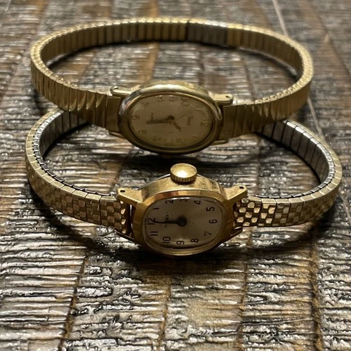 Lot Of 2 Vintage Ladies TIMEX Watches. As Is