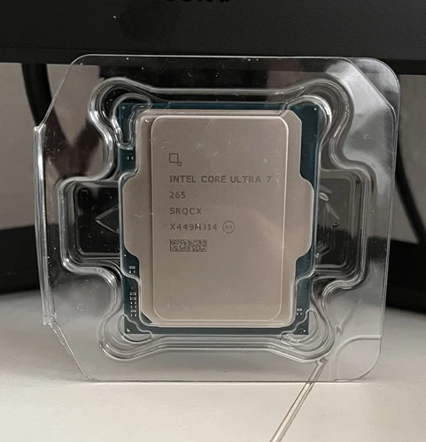 Intel Core Ultra 7 265K per sistemi processore desktop  20 core 8 P-core + 12 E-