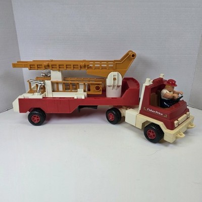 Vintage 1978 Fisher-Price Hook & Ladder FIRE TRUCK #319 Only One Figure