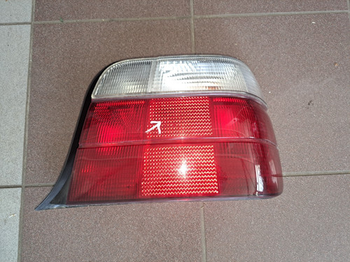 Rückleuchte Rücklicht rechts RISS!!! BMW E36 Compact Bj.94-00 08-444-1935R-B