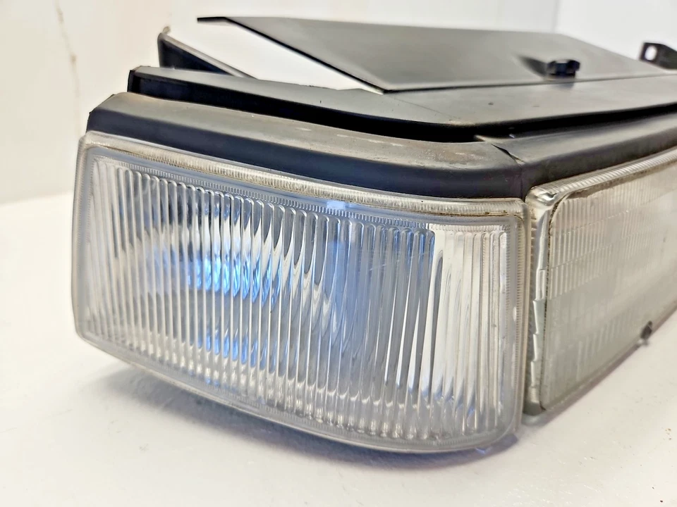 Conjunto de faros de pasajero derecho Chrysler TC Maserati 1989-1991 OEM 3118 Foto 4 de 4